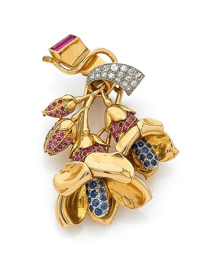 Yellow gold (750) and platinum (850) lapel...