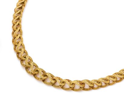 Articulated necklace in yellow gold (750)...