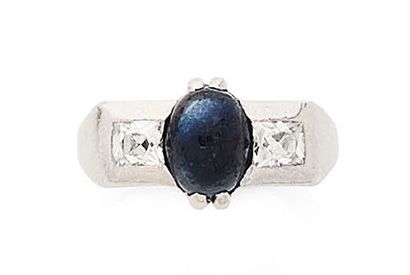 Small signet ring in platinum 850 thousandths,...