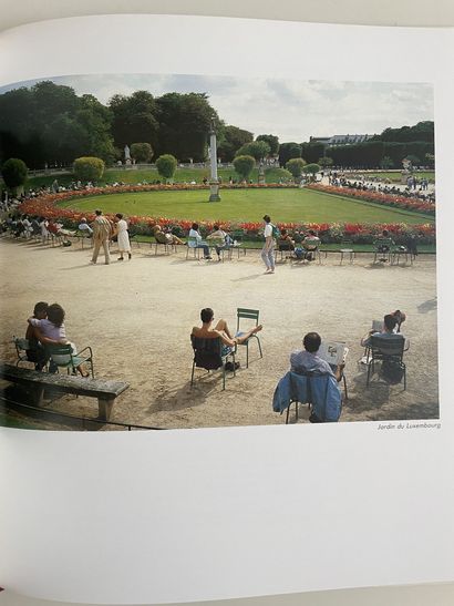 Deux livres :
- H. QUEFFELEC
Paris des jardins.
Photographies...