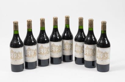 CHÂTEAU HAUT-BRION
8 bottles, 1987.
GCC1...