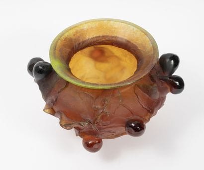 DAUM FRANCE
Large vase.
Collection fig.
Proof...