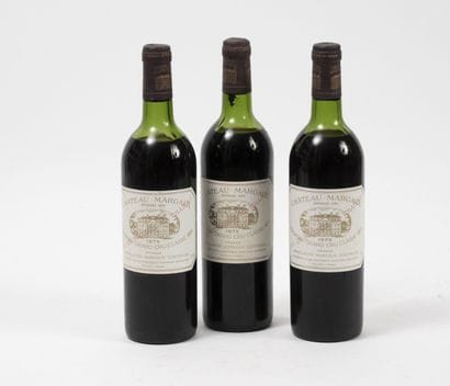 CHÂTEAU MARGAUX
3 bottles, 1975.
GCC1 Margaux.
Shoulder...