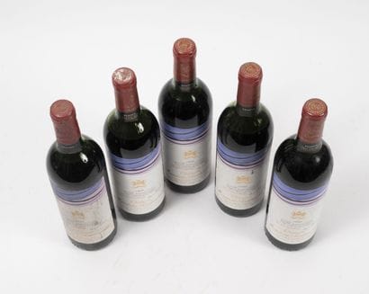 CHÂTEAU MOUTON ROTHSCHILD
5 bottles, 1980.
GCC1...