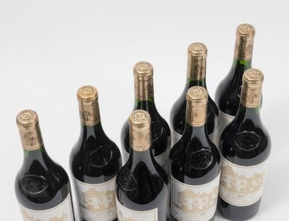 CHÂTEAU HAUT-BRION
8 bottles, 1987.
GCC1...