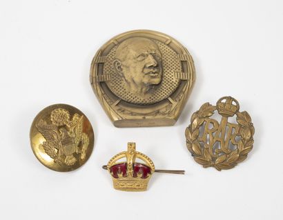 ROYAUME UNI ou US.A.
Insigne ou broches en...