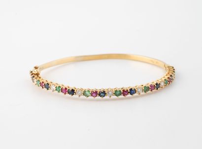 Bracelet in yellow gold (750) decorated with...