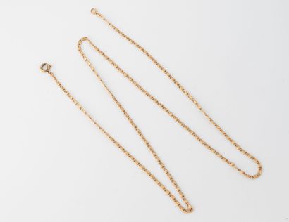 Chain in yellow gold (750) with fancy mesh.
Weight...