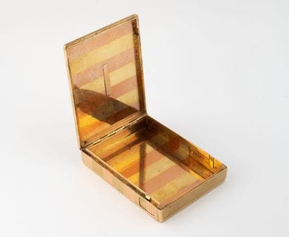 CHARLTON & CO
Cigarette case or box in yellow...