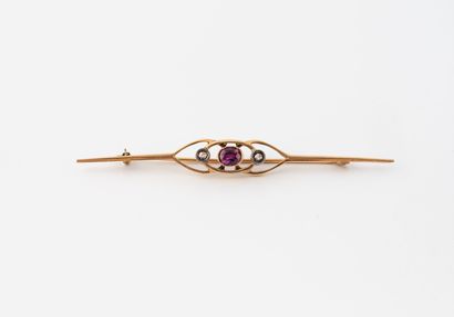 Yellow gold (585) and silver (800) pin brooch...