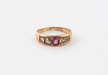 Small band ring in yellow gold (375) set...