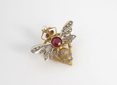 Yellow gold (750) and platinum (850) bee...