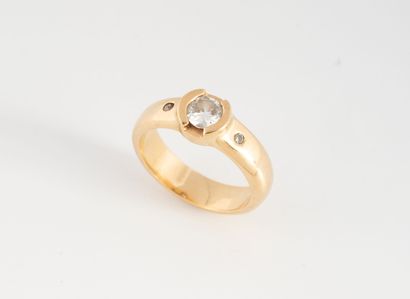 Yellow gold (750) ring set with a half-cut...