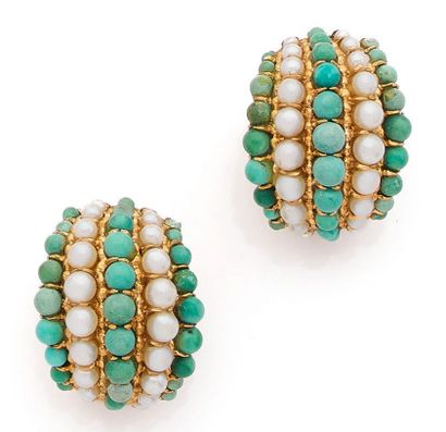VAN CLEEF & ARPELS
Pair of curved 