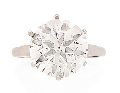 Solitaire ring in 850 thousandth platinum,...