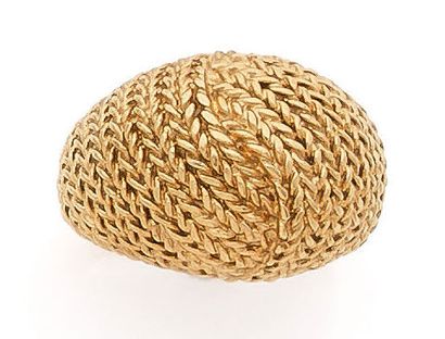 Yellow gold (750) dome ring with braided...