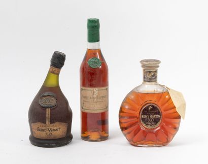 COGNAC
1 carafe n°DZ884.
Fine Champagne.
Remy...