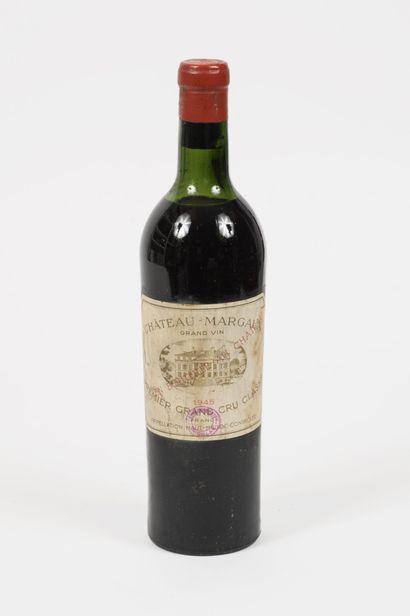 CHÂTEAU MARGAUX
1 bottle, 1945.
GCC1 Margaux.
High...