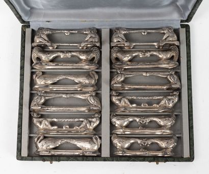 ARGIT
Douze porte-couteaux en métal argenté...