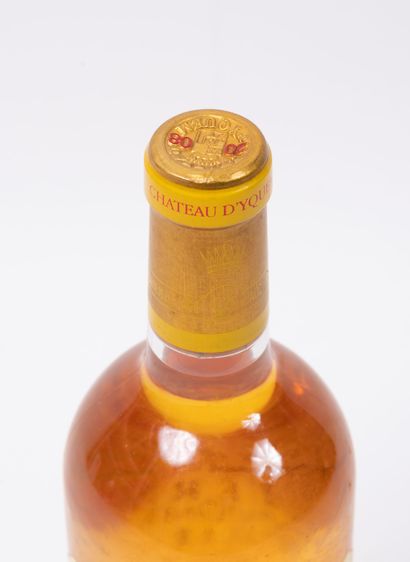CHÂTEAU YQUEM LUR SALUCES
1 bottle, 2008.
Sauternes.
Neck...