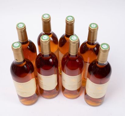 CLOS L'ABEILLEY
7 bottles, 1993.
Sauternes.
Neck...