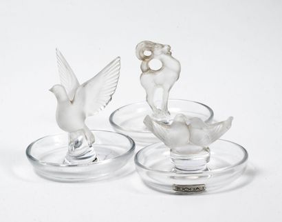 LALIQUE FRANCE
Three baguiers.
In colorless...