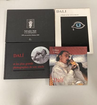 DALI (4 vol.)
- Salvador Dali and his photographers....