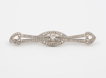 Barrette brooch in white gold (750) and platinum...
