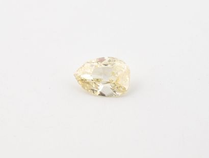 Antique pear-cut diamond. 
Diamond weight:...