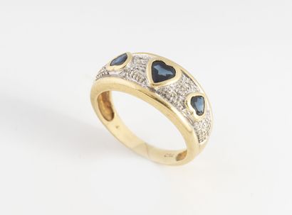 Yellow and white gold (750) band ring set...