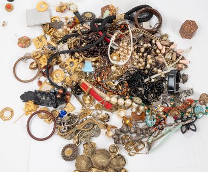 BALENCIAGA, ROCHAS, LANCOME et divers 
Fort...