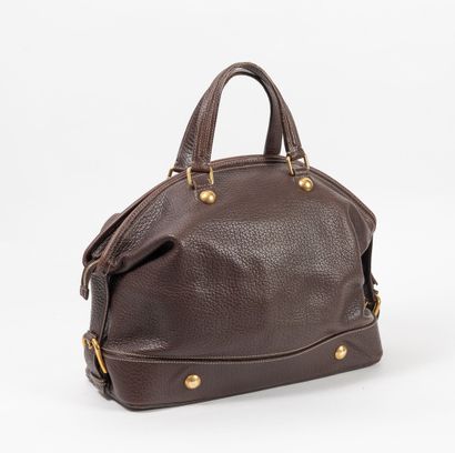 DOLCE & GABBANA
Sac en cuir grainé marron...