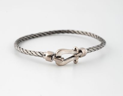 FRED, Force 10
Bracelet en acier.
Fermoir...