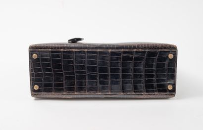 HERMES Paris, circa 1970
Sac Kelly 32 cm...