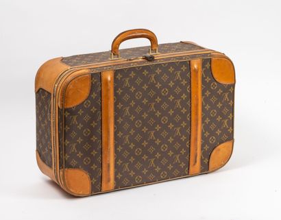 LOUIS VUITTON 
Valise semi-rigide en toile...