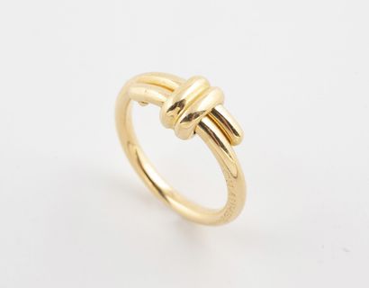 CHAUMET 
Yellow gold (750) ring with a coiled...