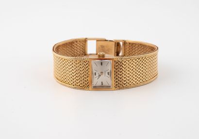 OMEGA
Ladies' wristwatch in yellow gold (750)....