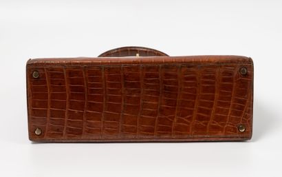 HERMES Paris
Sac Kelly 35 cm en crocodile...