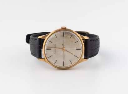 JAEGER LECOULTRE
Men's wristwatch in gilt...