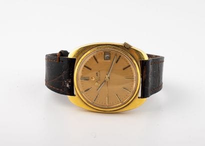 BULOVA Accutron
Yellow gold (750) dress watch.
Yellow...