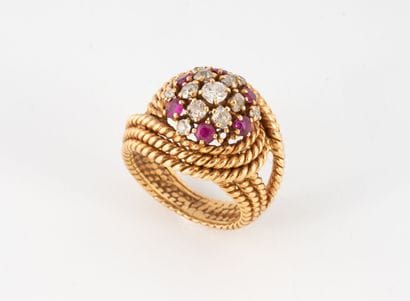 Pink gold (750) filigree ring set with small...