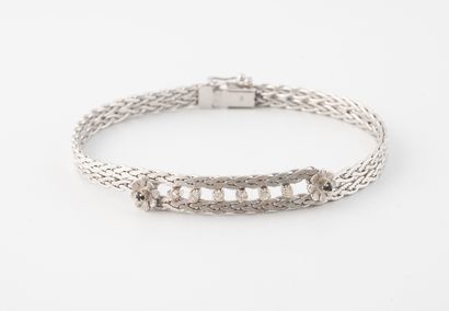 Bracelet in white gold (750) with two strands...