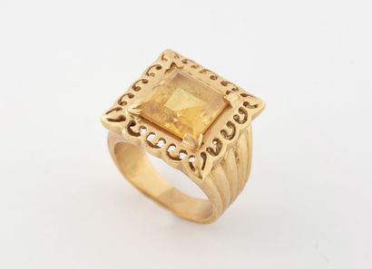 Yellow gold (750) openwork square bezel ring...
