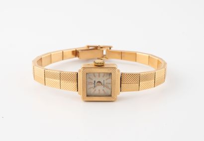 EVANIA
Ladies' wristwatch in yellow gold...