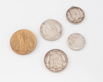 FRANCE
Lot trois pièces en argent (min 800)...