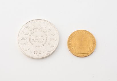 FRANCE
Une pièce de 20 Francs or, 1908.
Poids...