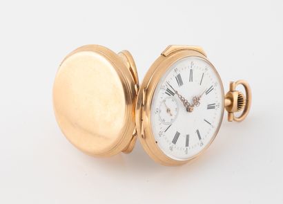 Pocket watch in yellow gold (750). 
Plain...