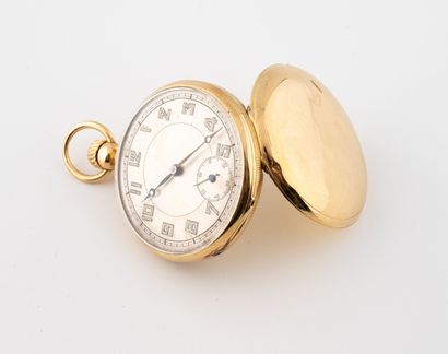 Pocket watch in yellow gold (750). 
Plain...