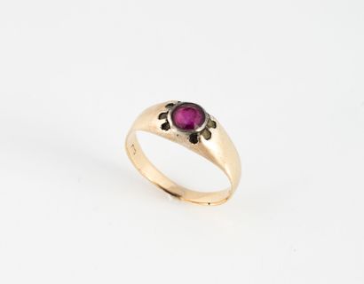 Petite bague jonc en or jaune (585) et argent...