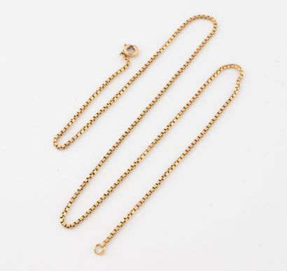 Yellow gold (750) Venetian link necklace....